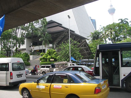 Những điều biết khi đi du lịch Malaysia - Taxi
