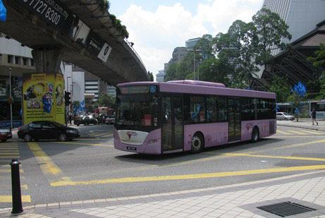 Những điều biết khi đi du lịch Malaysia - Xe Bus Free
